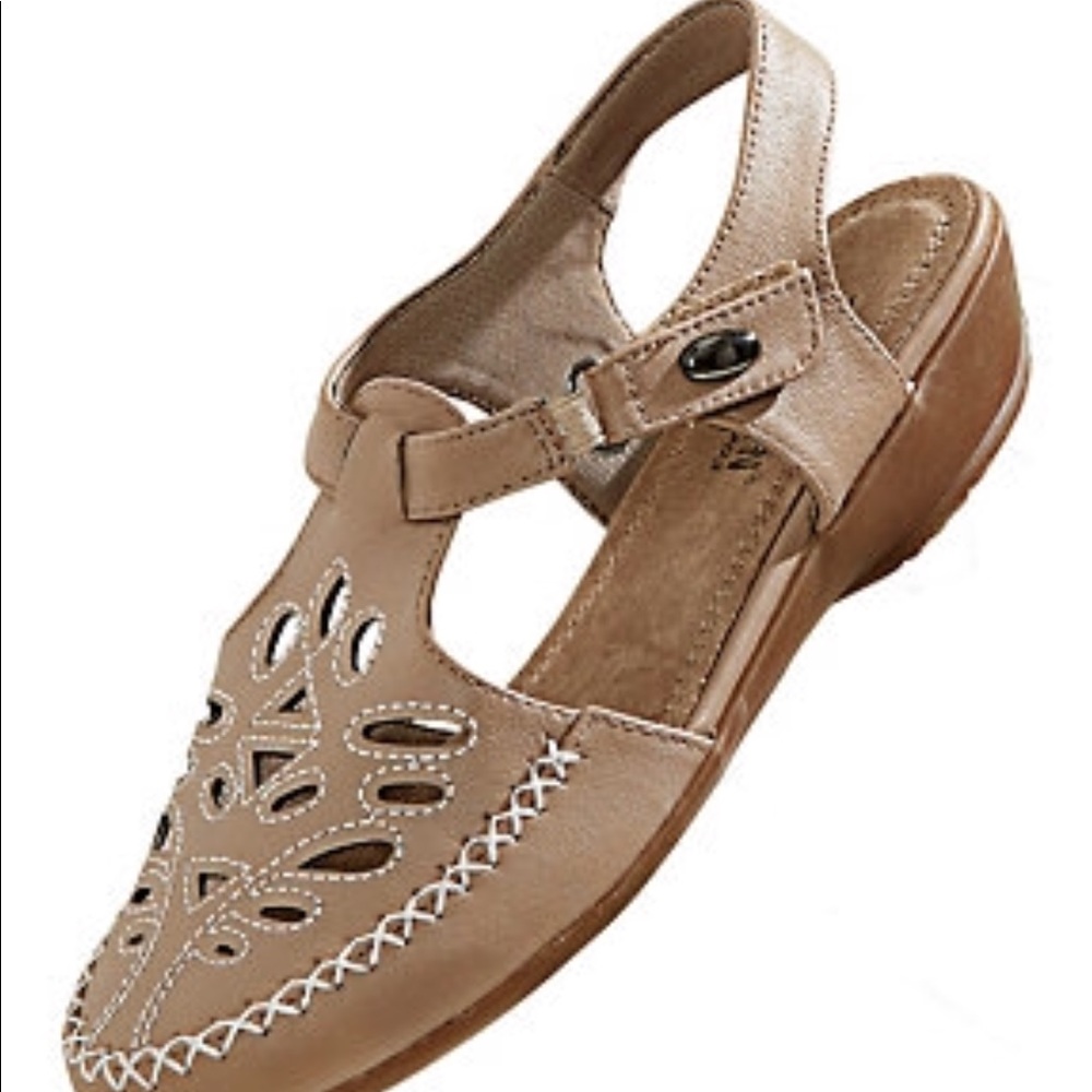 NEW Beacon Leather T-Strap Sandal